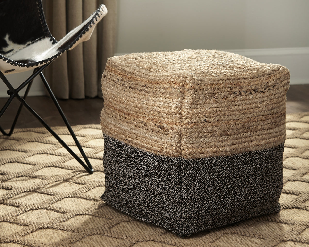 Sam's Furniture - Ashley Furniture - Sweed Valley Pouf - Pouf / Natural/Black - A1000422