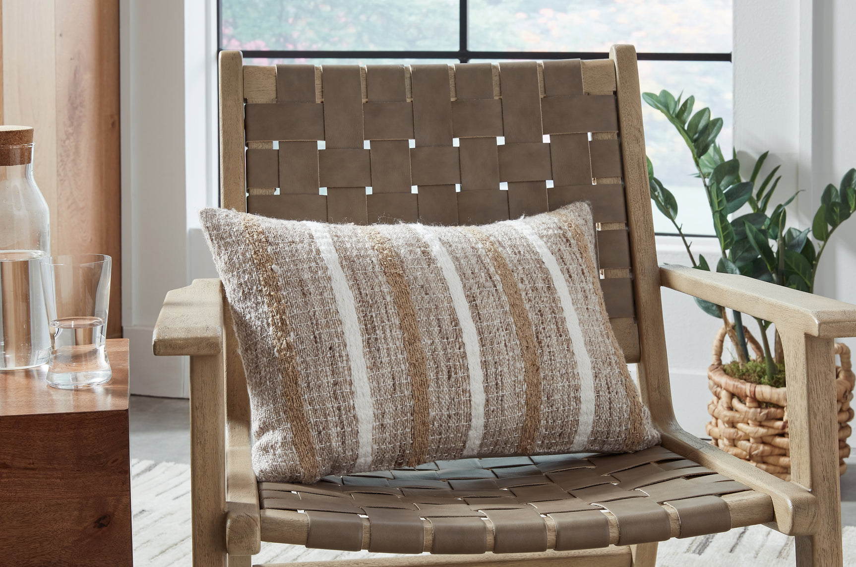 Sam's Furniture - Ashley Furniture - Benish Pillows - Pillow (4/CS) / Tan/Brown/White - A1001047
