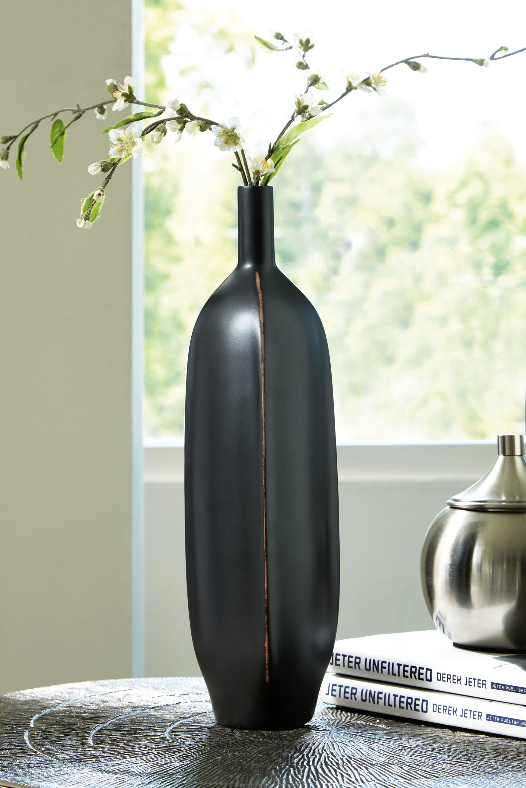 Sam's Furniture - Ashley Furniture - Rhaveney Vase - Vase (3/CS) / Black - A2000552