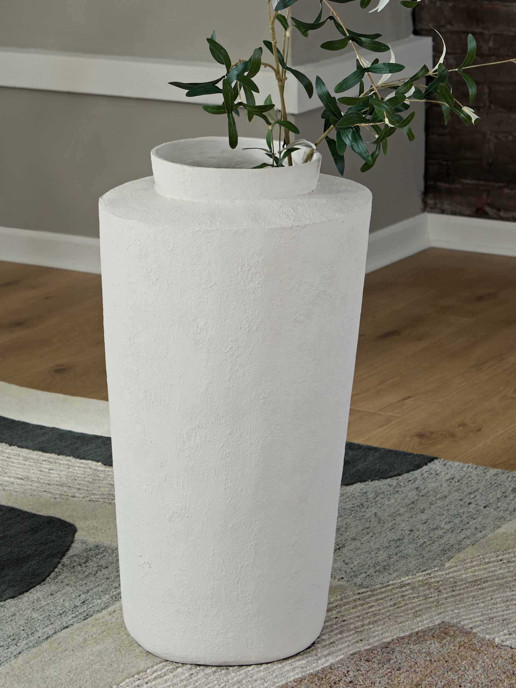 Sam's Furniture - Ashley Furniture - Flurinworth Vase - Vase / Cream - A2000768