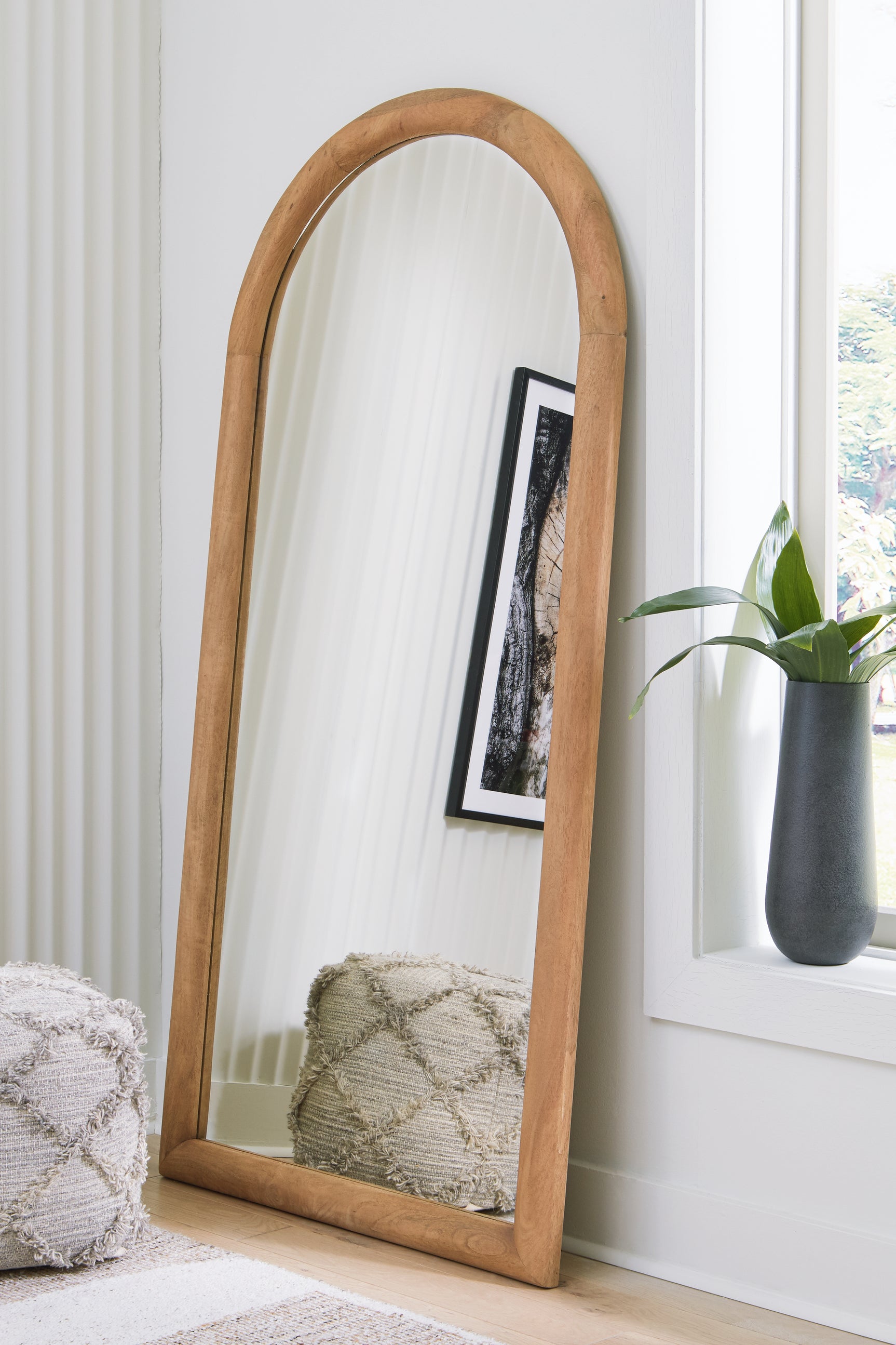 Sam's Furniture - Ashley Furniture - Dairville Mirror - Floor Mirror / Brown - A8010323