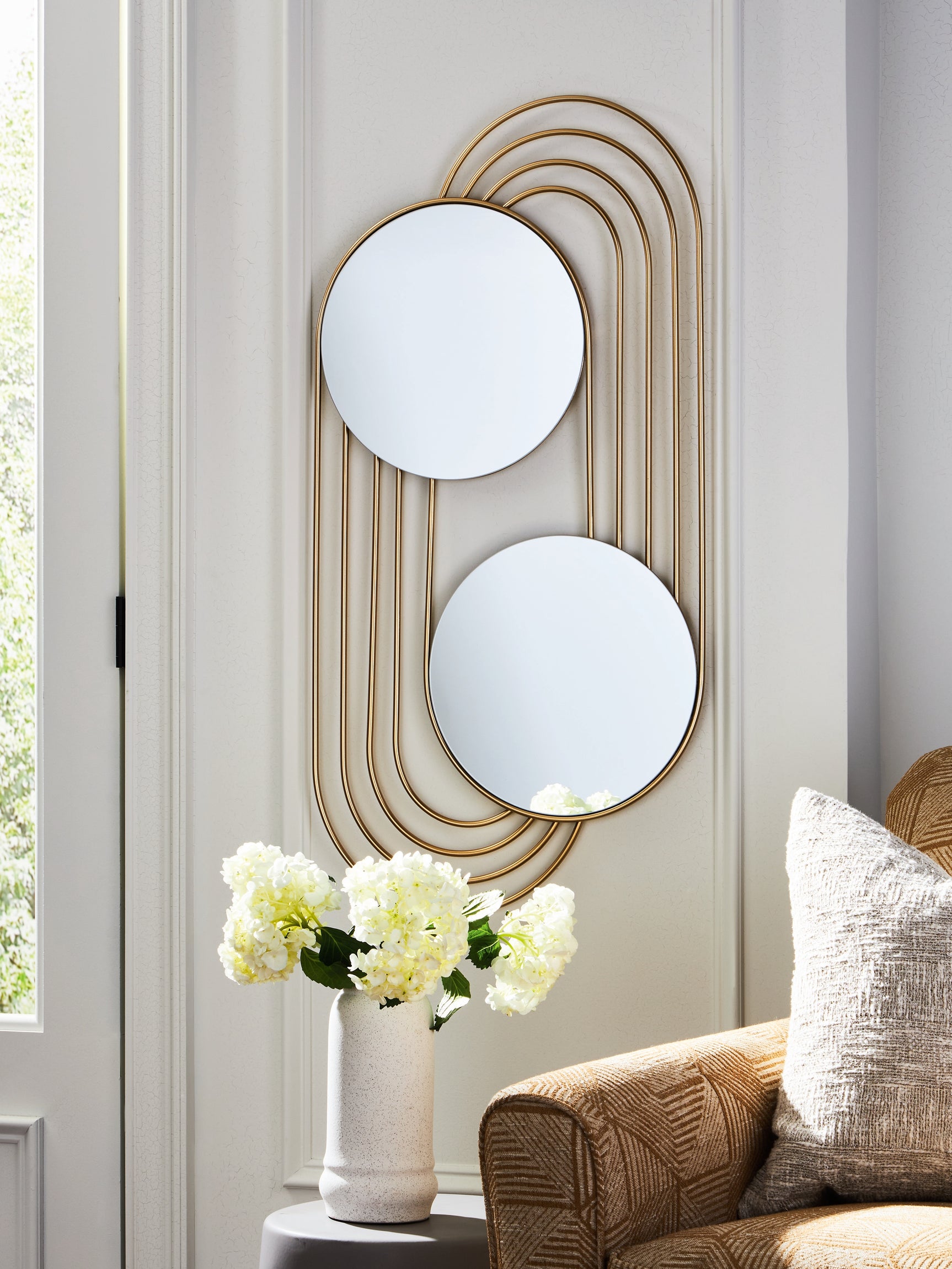 Sam's Furniture - Ashley Furniture - Warrenley Mirror - Accent Mirror / Gold Finish - A8010401
