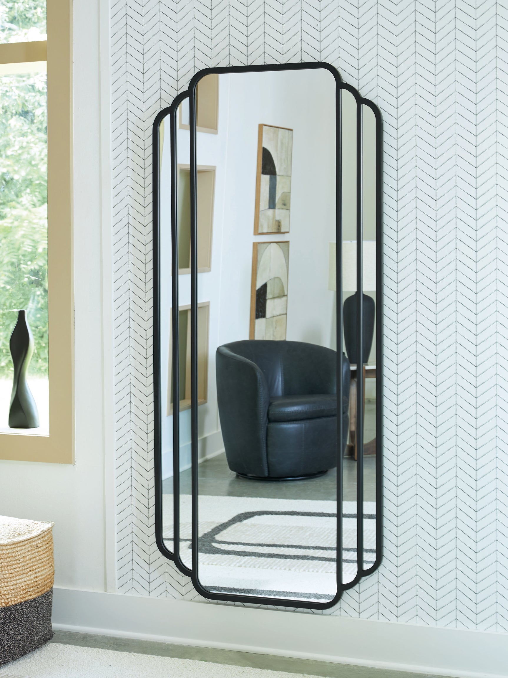 Sam's Furniture - Ashley Furniture - Antigone Mirror - Floor Mirror / Black - A8010434