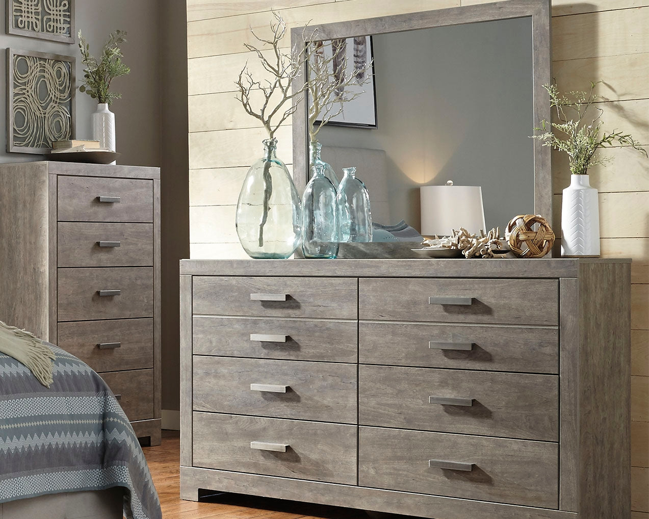 Sam's Furniture - Ashley Furniture - Culverbach Bedroom - Dresser and Mirror / Gray - B070B1
