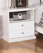 Sam's Furniture - Ashley Furniture - Bostwick Shoals Bedroom - Dresser and Mirror / White - B139B40