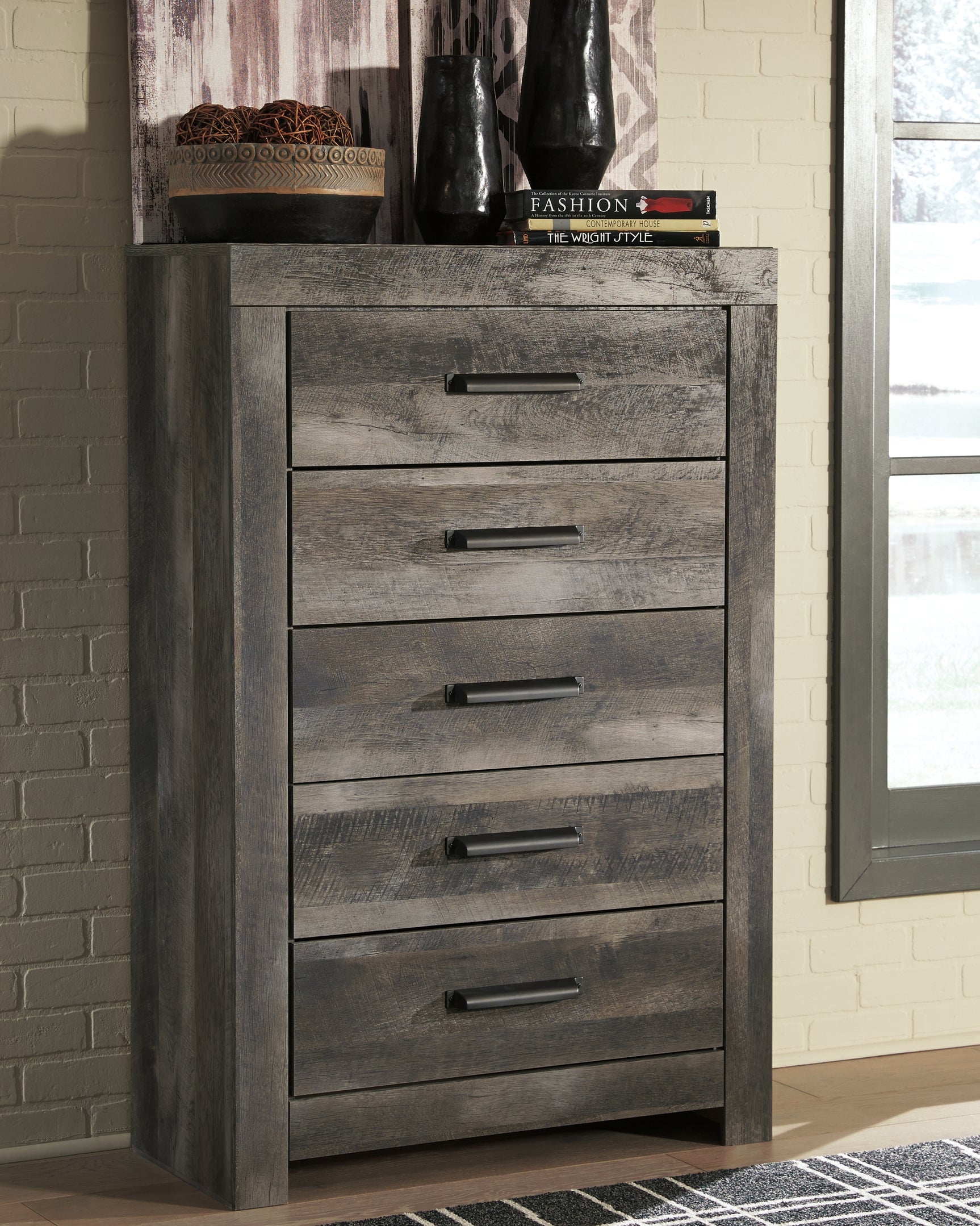 Sam's Furniture - Ashley Furniture - Wynnlow Bedroom - Five Drawer Chest / Gray - B440-46