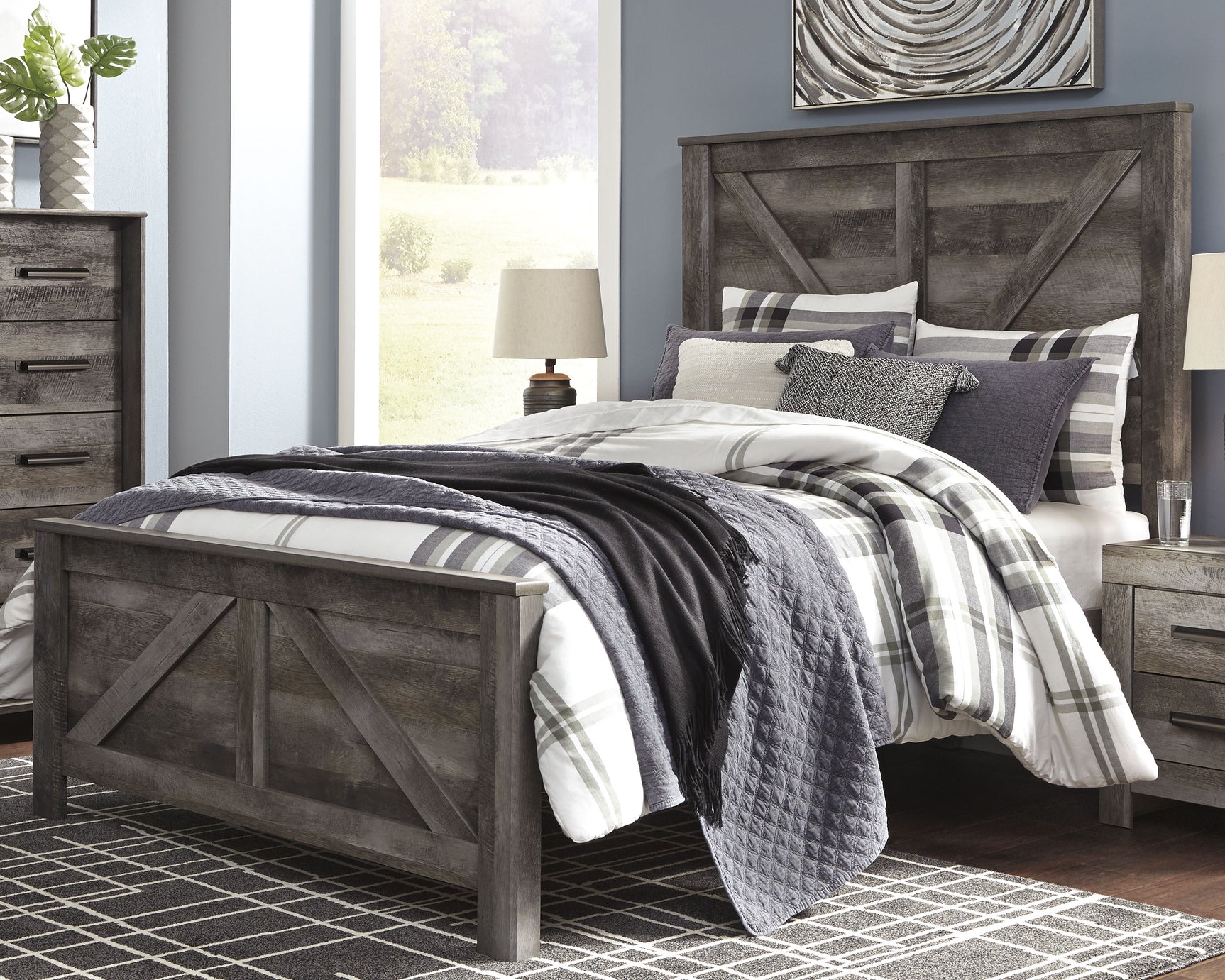 Sam's Furniture - Ashley Furniture - Wynnlow Bedroom - Queen Crossbuck Panel Bed / Gray - B440B9