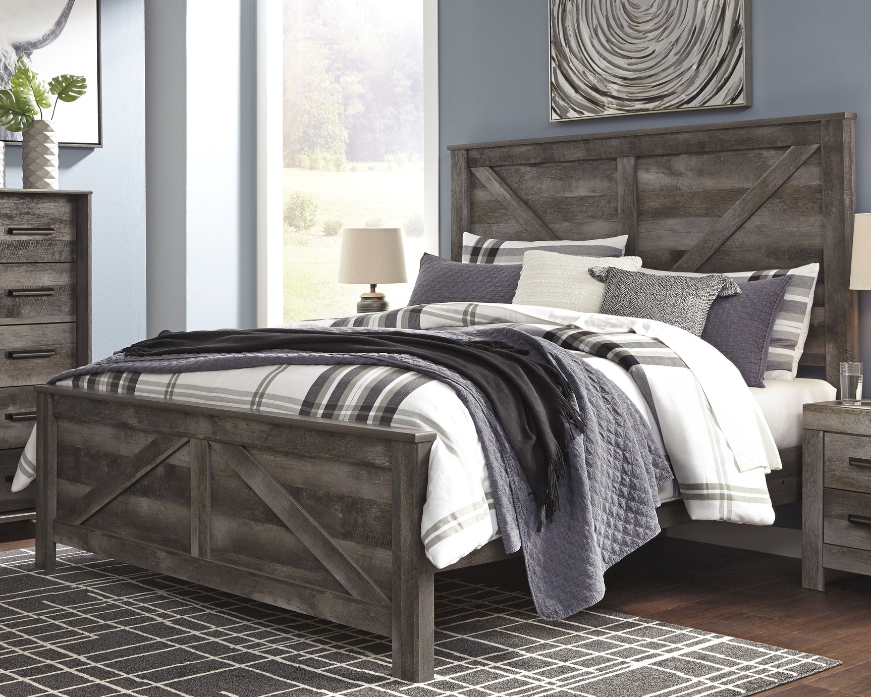 Sam's Furniture - Ashley Furniture - Wynnlow Bedroom - King Crossbuck Panel Bed / Gray - B440B11