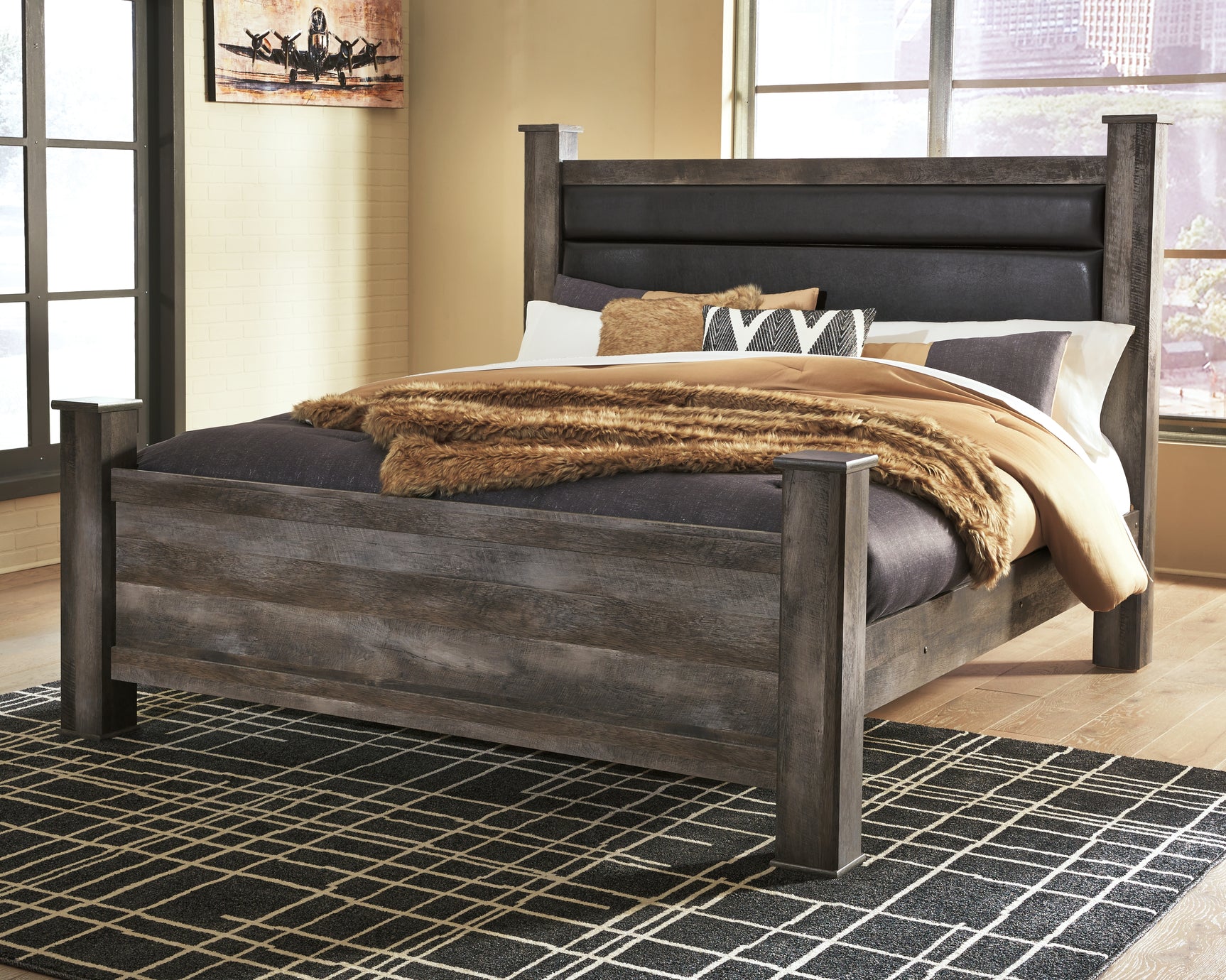 Sam's Furniture - Ashley Furniture - Wynnlow Bedroom - King Poster Bed / Gray - B440B6