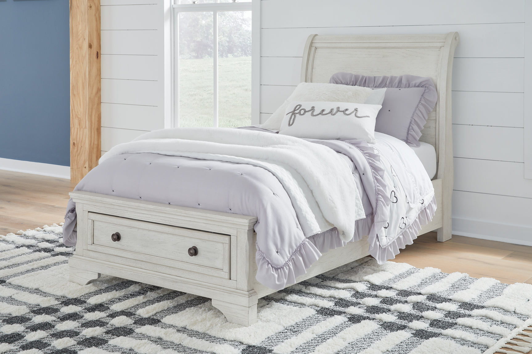 Sam's Furniture - Ashley Furniture - Robbinsdale Bedroom - Twin Sleigh Storage Bed / Antique White - B742B12