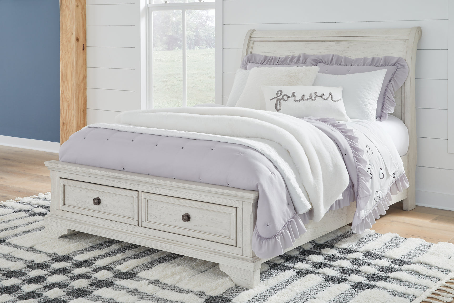 Sam's Furniture - Ashley Furniture - Robbinsdale Bedroom - Full Sleigh Storage Bed / Antique White - B742B13