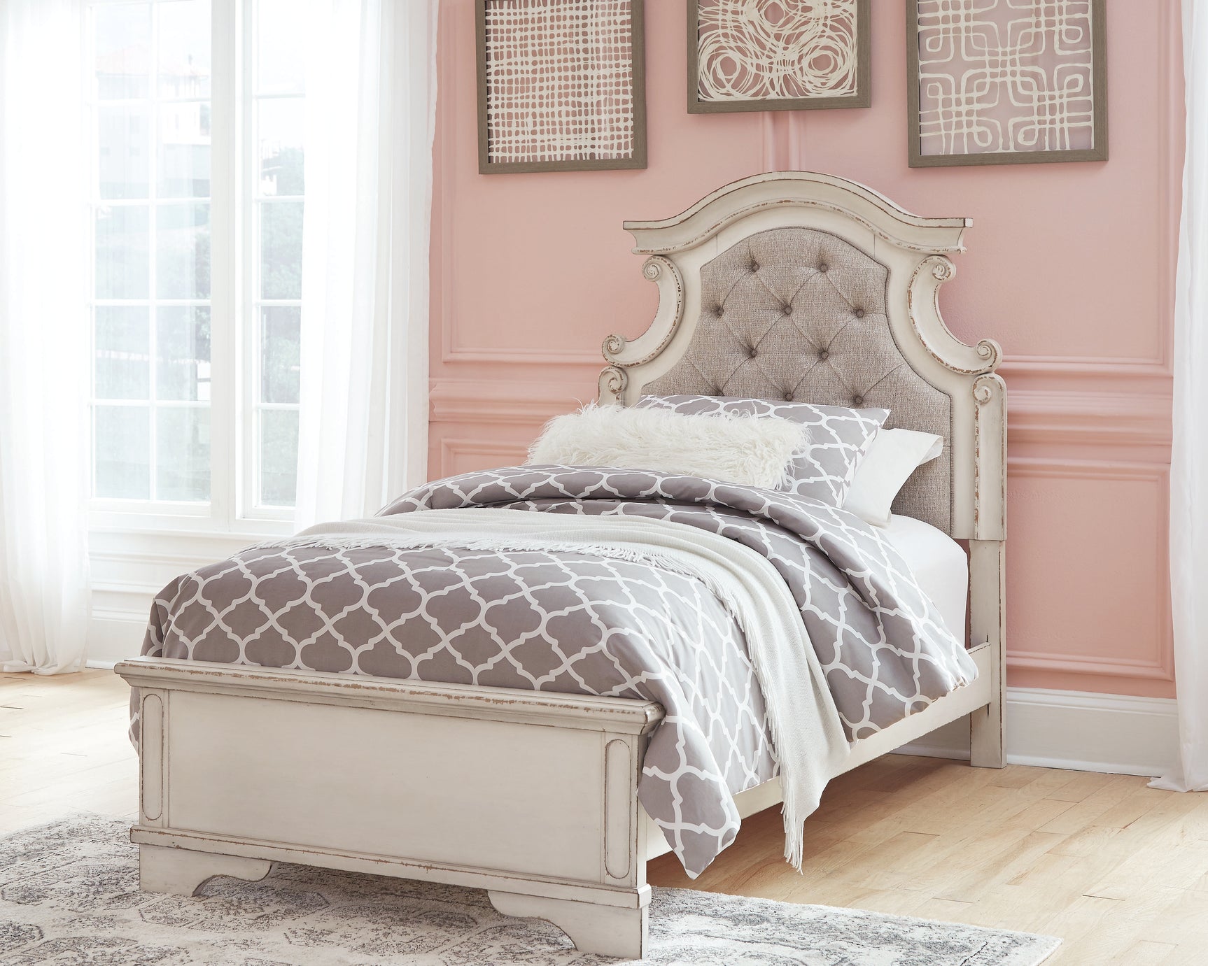 Sam's Furniture - Ashley Furniture - Realyn Bedroom - Twin Panel Bed / Chipped White - B743B13