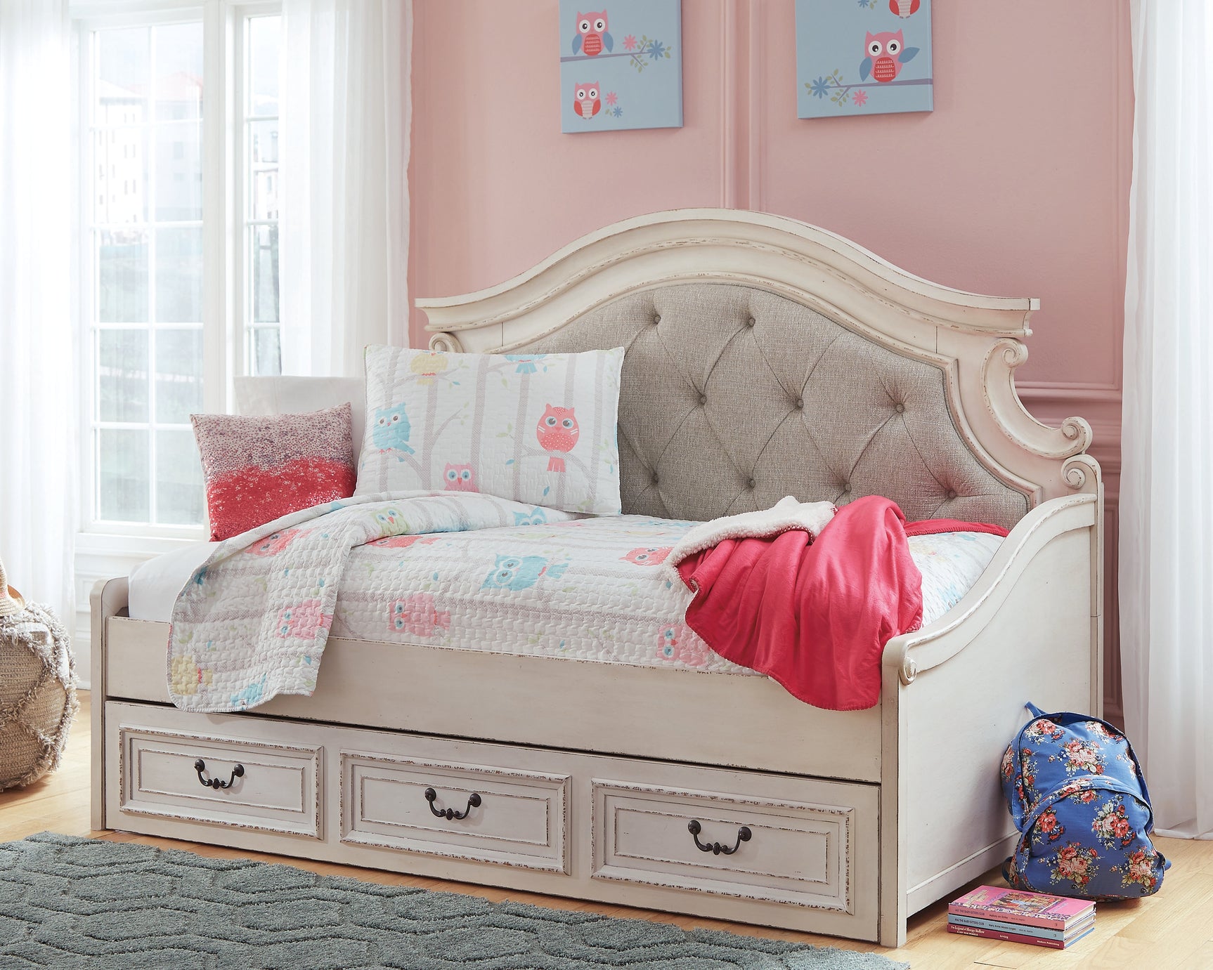 Sam's Furniture - Ashley Furniture - Realyn Bedroom - Twin Day Bed with 1 Large Storage Drawer / Chipped White - B743B15
