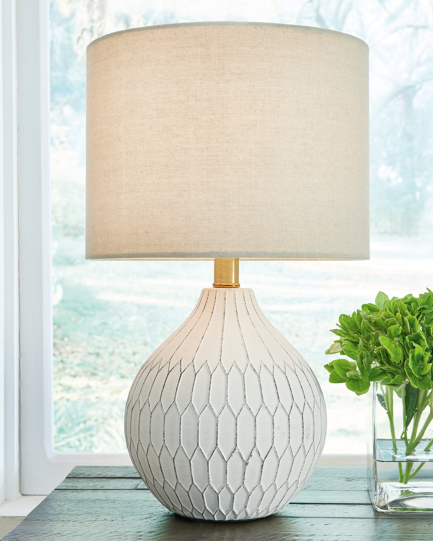 Sam's Furniture - Ashley Furniture - Wardmont Lighting - Table Lamp (Set of 2) / White - L180094X2