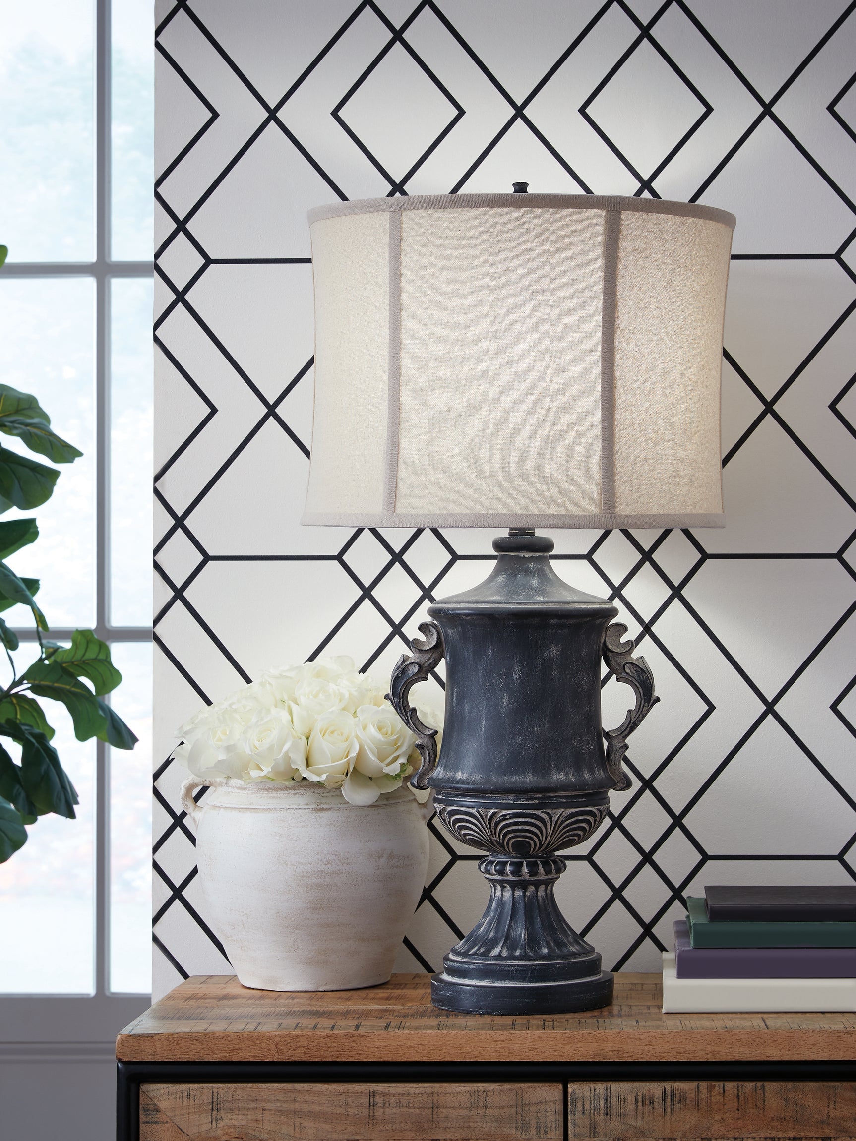 Sam's Furniture - Ashley Furniture - Morvanford Lighting - Poly Table Lamp (1/CN) / Antique Black - L235834