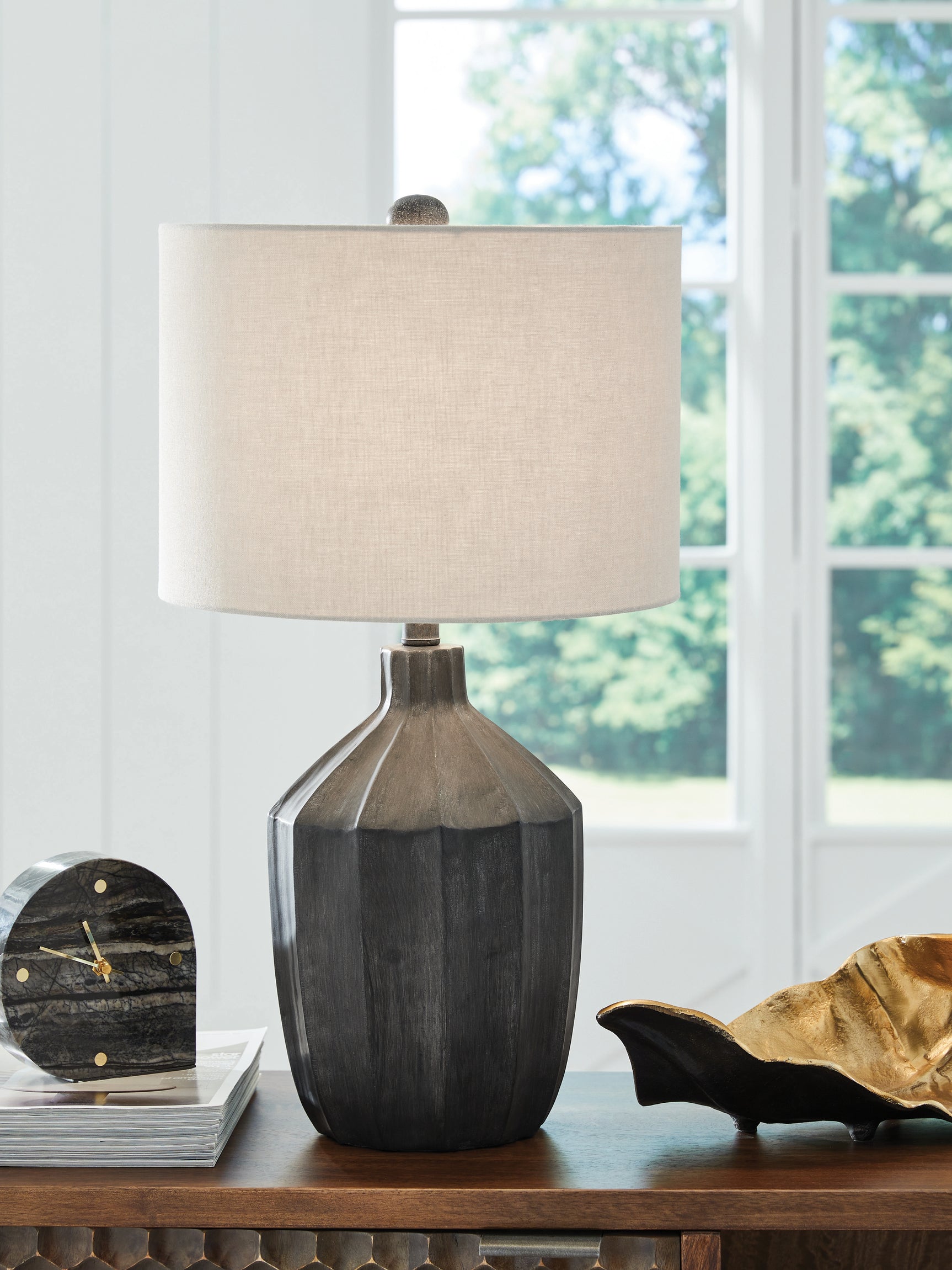 Sam's Furniture - Ashley Furniture - Jilton Lighting - Poly Table Lamp (1/CN) / Black - L235844