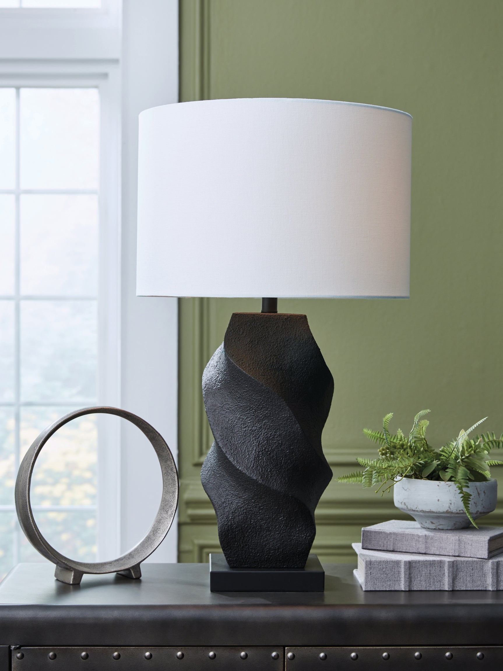 Sam's Furniture - Ashley Furniture - Amillion Lighting - Poly Table Lamp (1/CN) / Black - L235904
