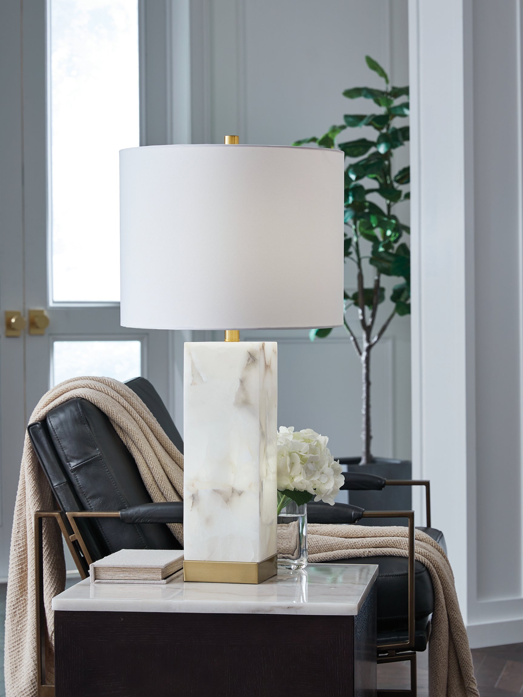 Sam's Furniture - Ashley Furniture - Linderfield Lighting - Alabaster Table Lamp (1/CN) / White/Gold Finish - L429094