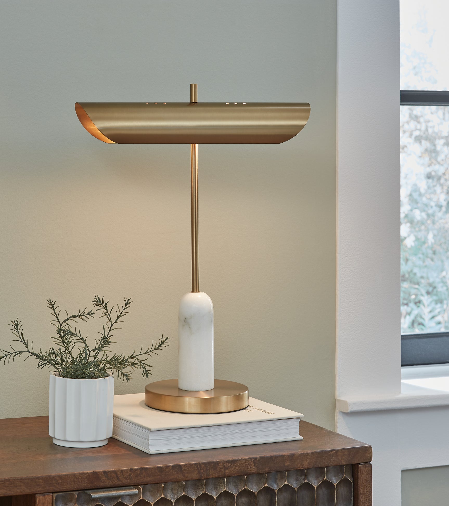 Sam's Furniture - Ashley Furniture - Rowleigh Lighting - Marble Desk Lamp (1/CN) / Gold Finish/White - L734392