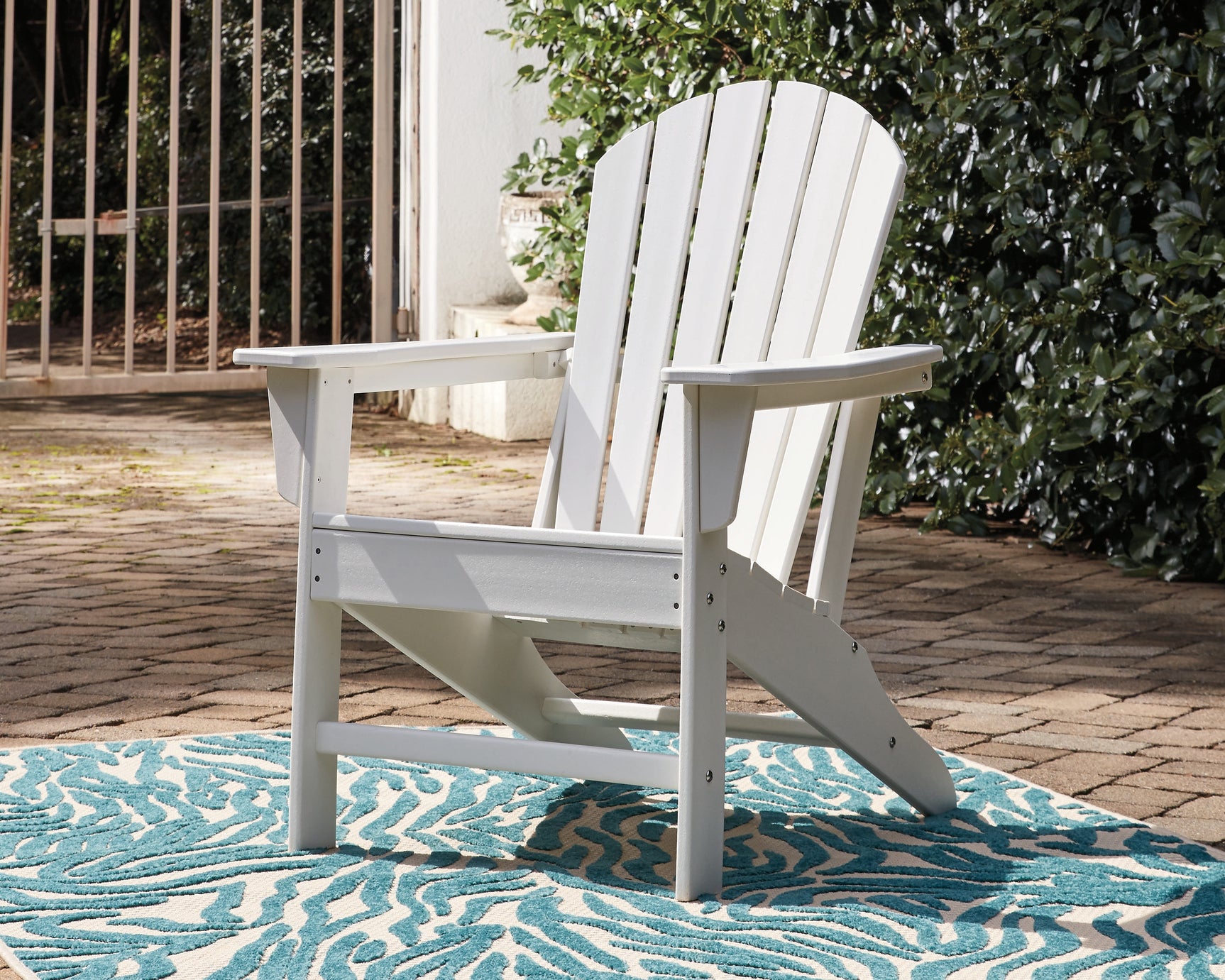 Sam's Furniture - Ashley Furniture - Sundown Treasure Outdoor - Adirondack Chair / White - P011-898
