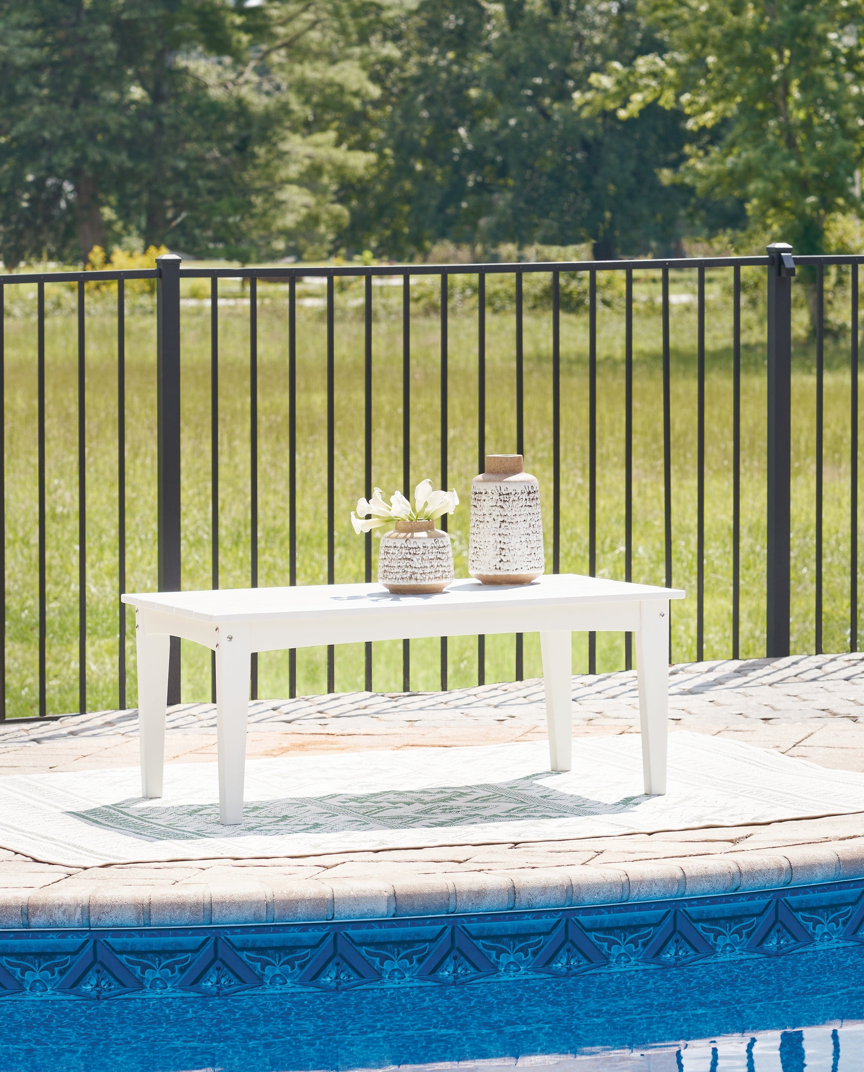 Sam's Furniture - Ashley Furniture - Hyland wave Outdoor - Rectangular Cocktail Table / White - P111-701