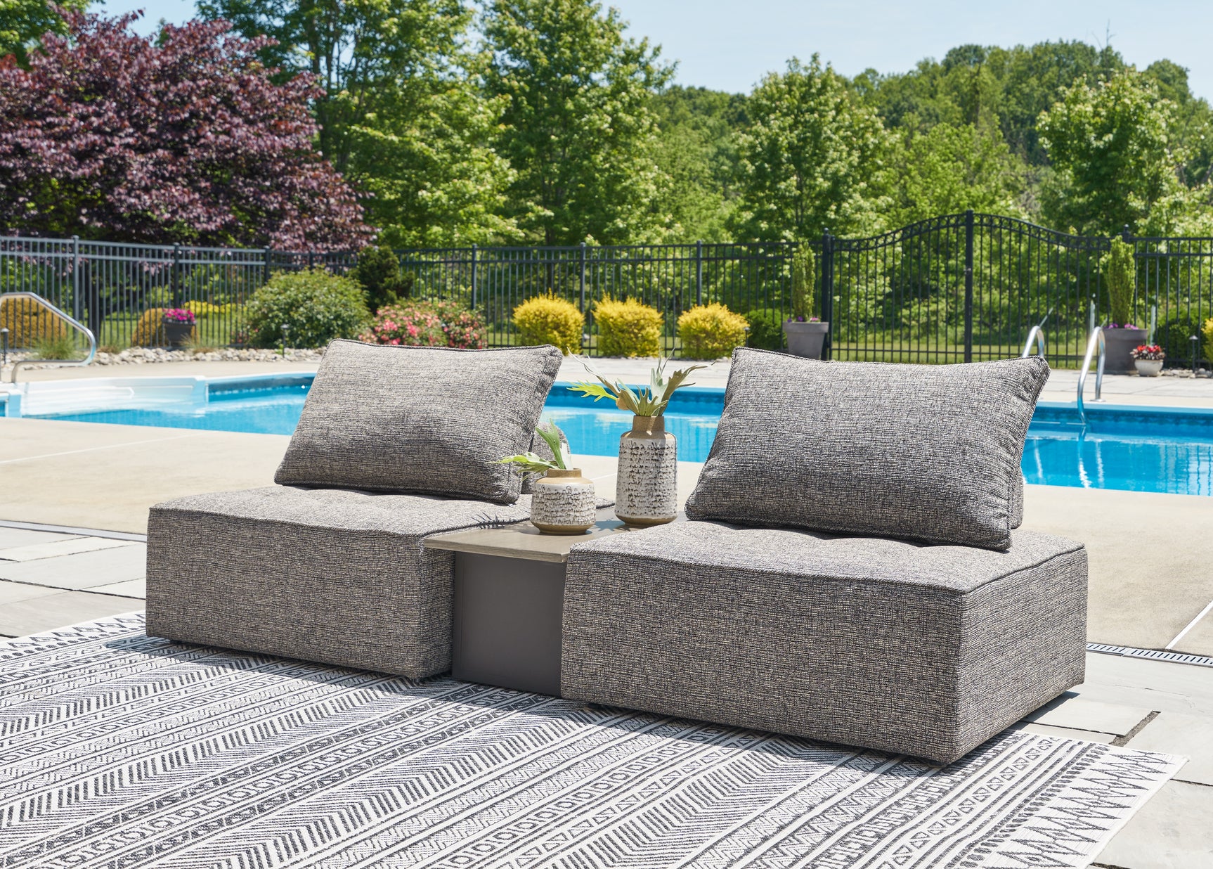Sam's Furniture - Ashley Furniture - Bree Zee Outdoor - 3-Piece Outdoor Sectional / Brown - P160P4