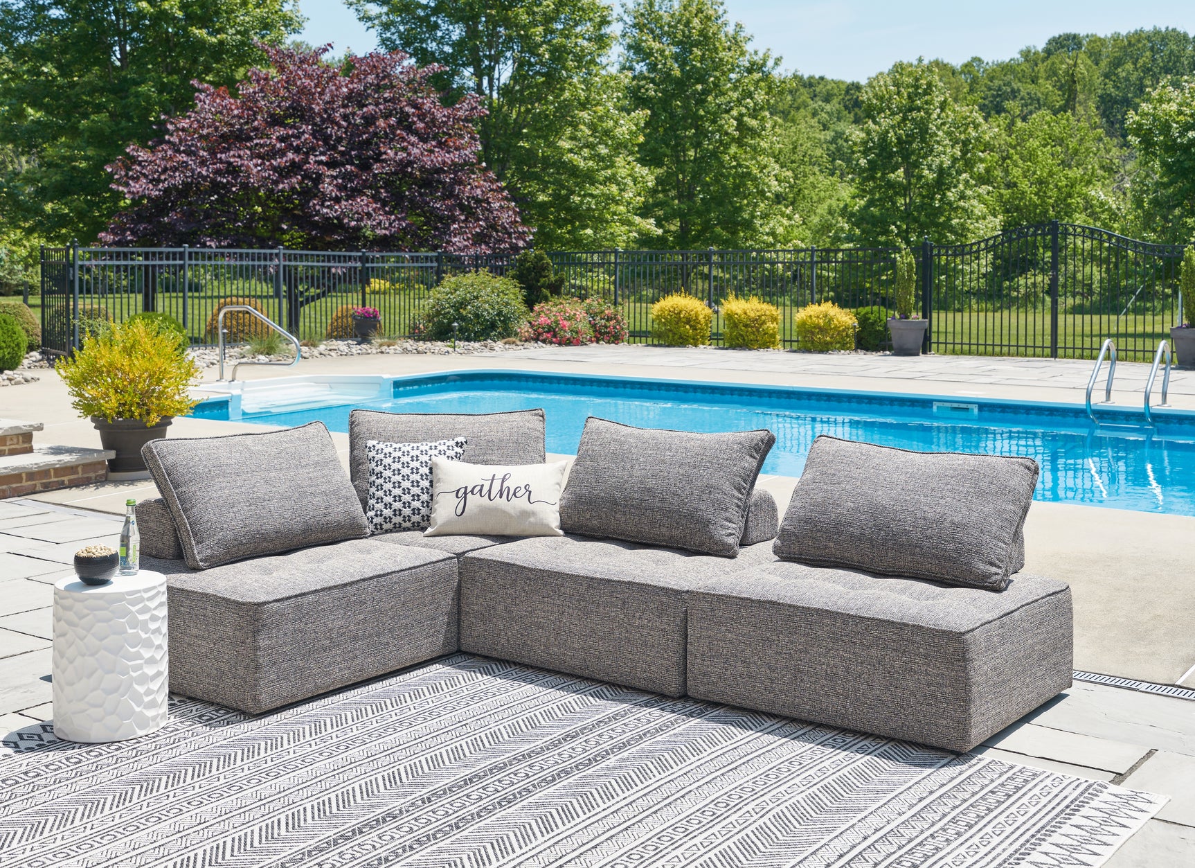 Sam's Furniture - Ashley Furniture - Bree Zee Outdoor - 4-Piece Outdoor Sectional / Brown - P160P8