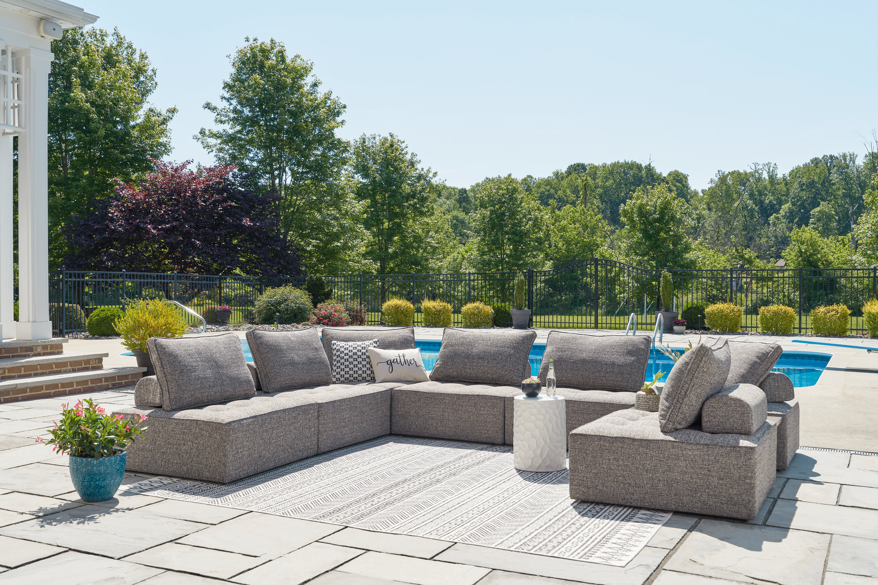 Sam's Furniture - Ashley Furniture - Bree Zee Outdoor - 8-Piece Outdoor Sectional / Brown - P160P6
