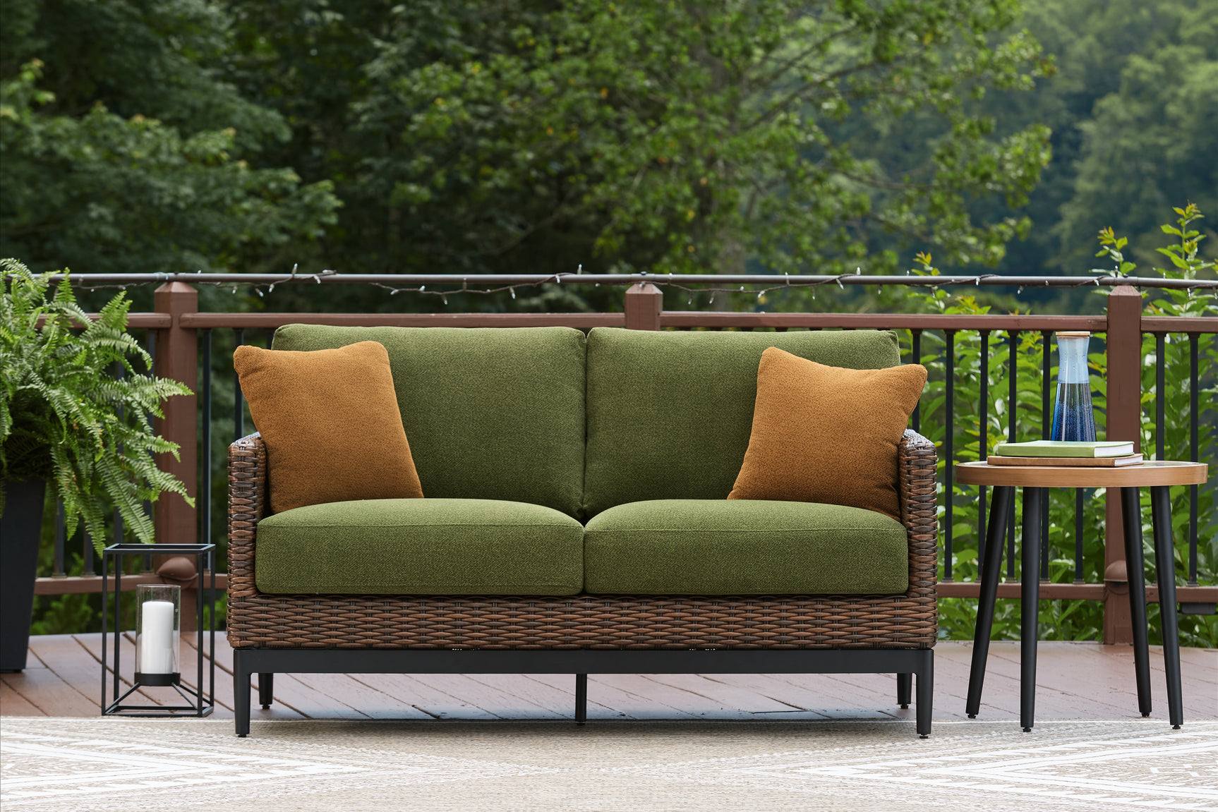 Sam's Furniture - Ashley Furniture - Horizon Hall Outdoor - Loveseat w/Cushion / Brown/Green - P572-835