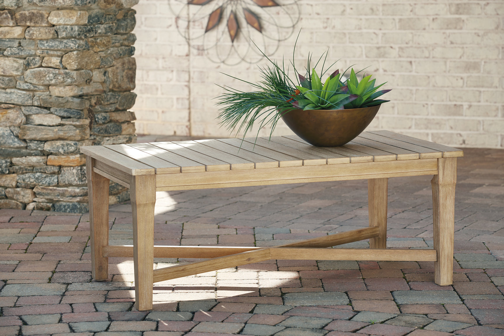 Sam's Furniture - Ashley Furniture - Carter Hall Outdoor - Rectangular Cocktail Table / Beige - P601-701