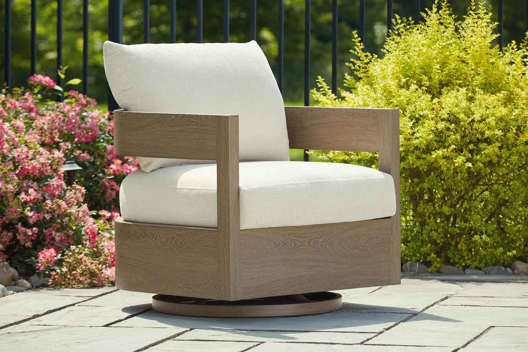 Sam's Furniture - Ashley Furniture - Serene Bay Outdoor - Swivel Glider Chair w/Cushion / Dark Brown/White - P671-821