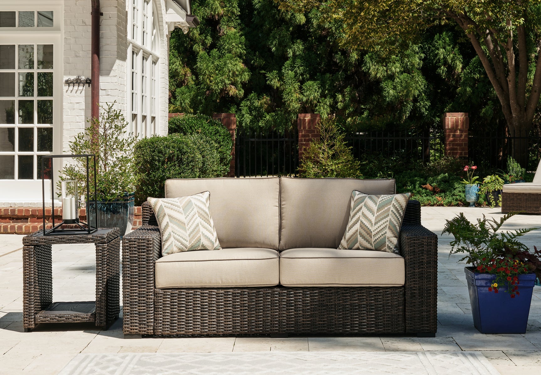 Sam's Furniture - Ashley Furniture - Coastline Bay Outdoor - Loveseat w/Cushion / Brown - P784-835