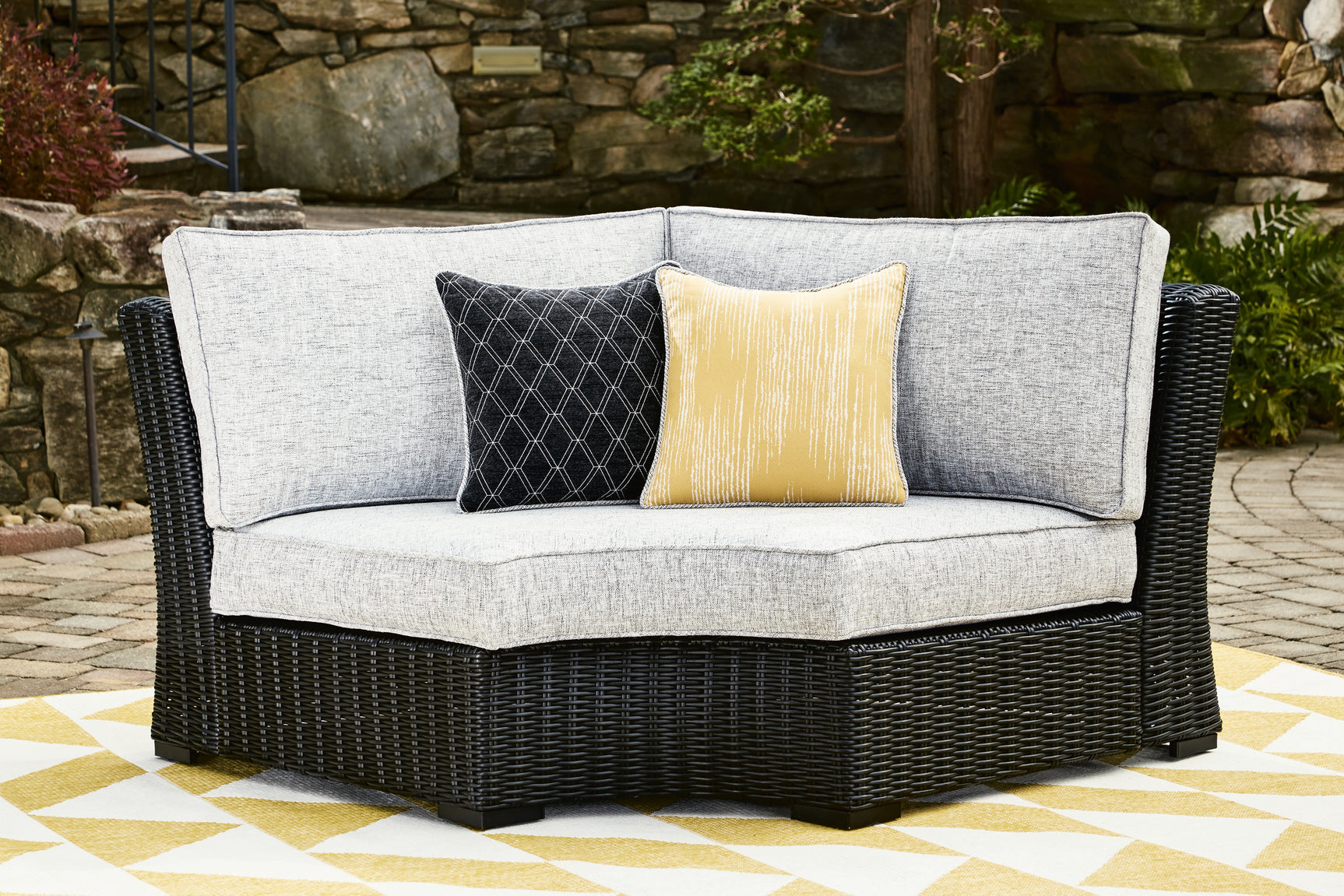 Sam's Furniture - Ashley Furniture - Beachcroft Outdoor - Curved Corner Chair w/Cushion / Black/Light Gray - P792-851
