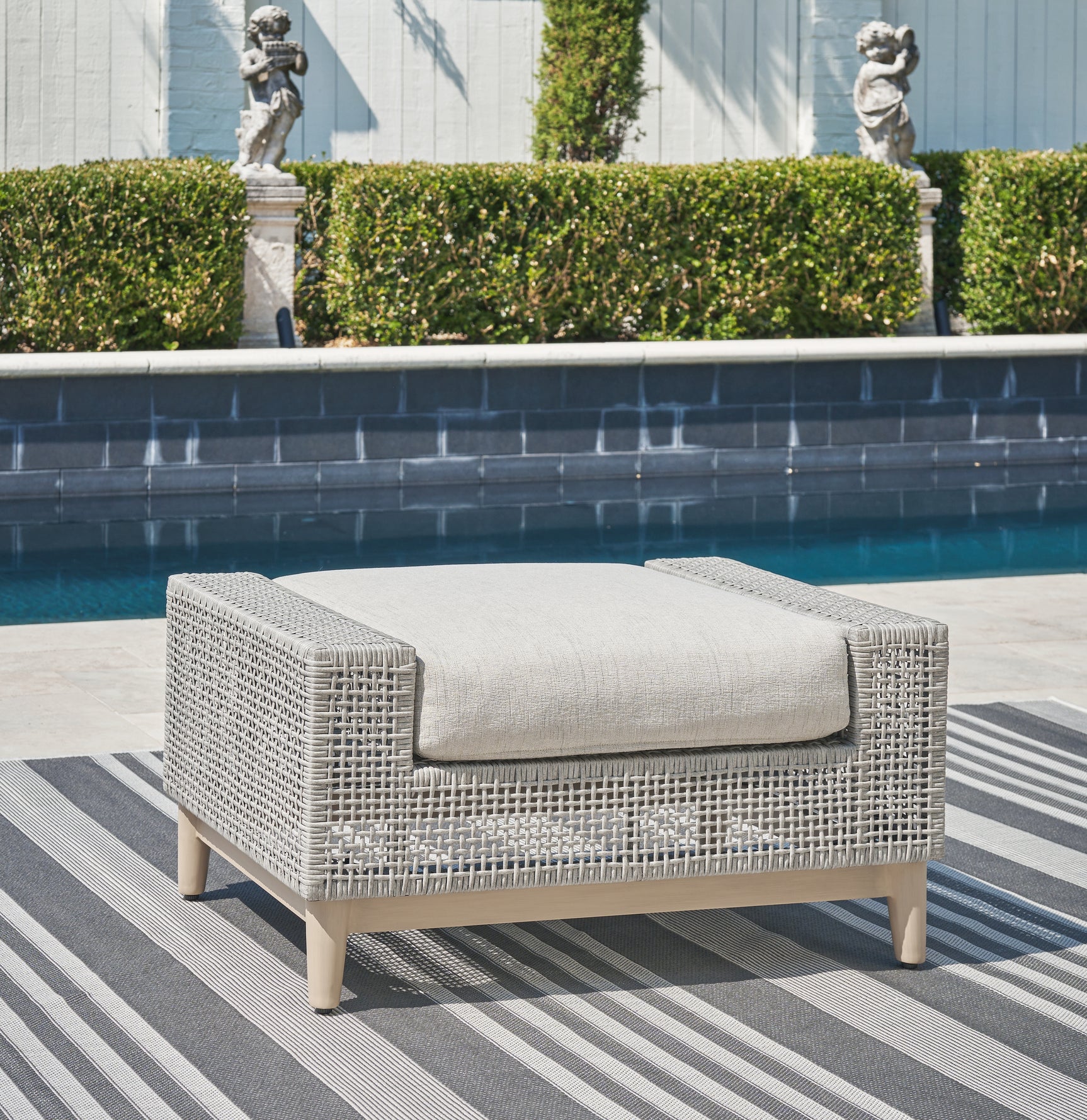 Sam's Furniture - Ashley Furniture - Seton Creek Outdoor - Ottoman with Cushion / Gray - P798-814