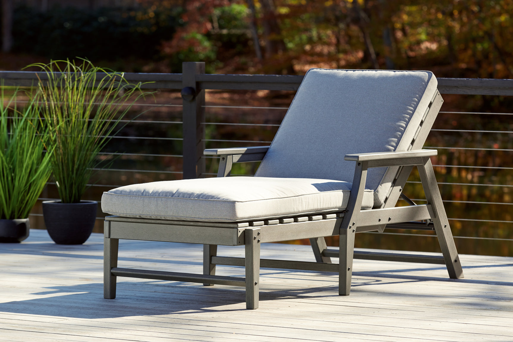 Sam's Furniture - Ashley Furniture - Visola Outdoor - Chaise Lounge with Cushion / Gray - P802-815