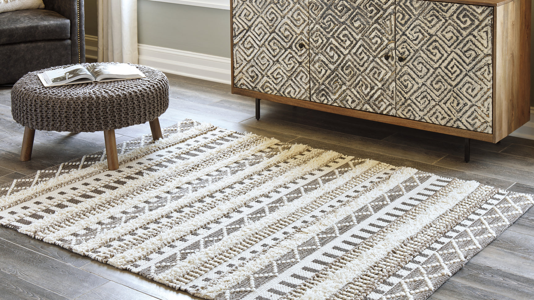 Sam's Furniture - Ashley Furniture - Karalee Rug - 8' x 10' Rug / Ivory/Brown - R404441