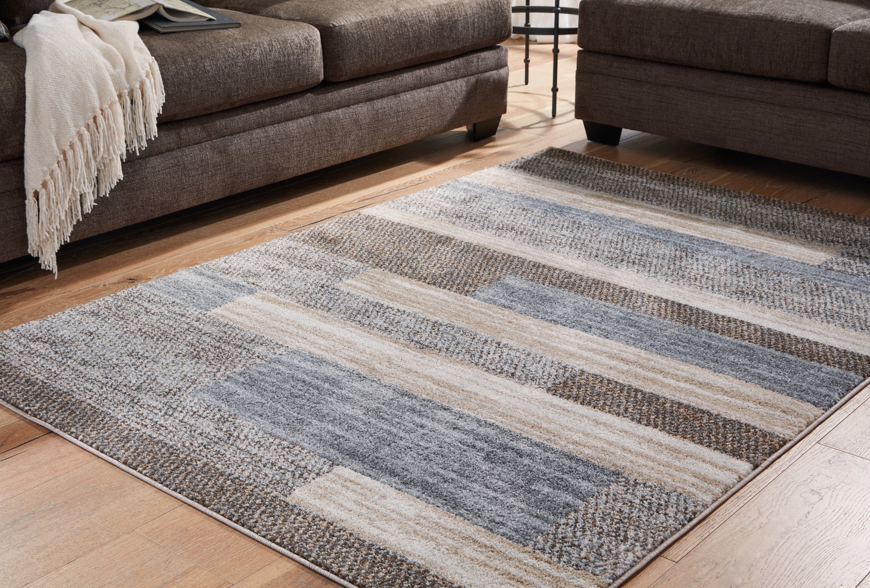Sam's Furniture - Ashley Furniture - Sethburn Rug - 8' x 10' Rug / Cream/Brown/Gray - R406591