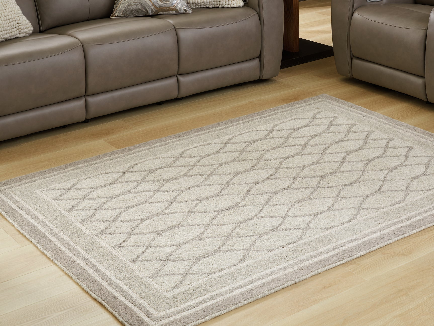 Sam's Furniture - Ashley Furniture - Wimney Rug - Medium Rug / Gray - R407282
