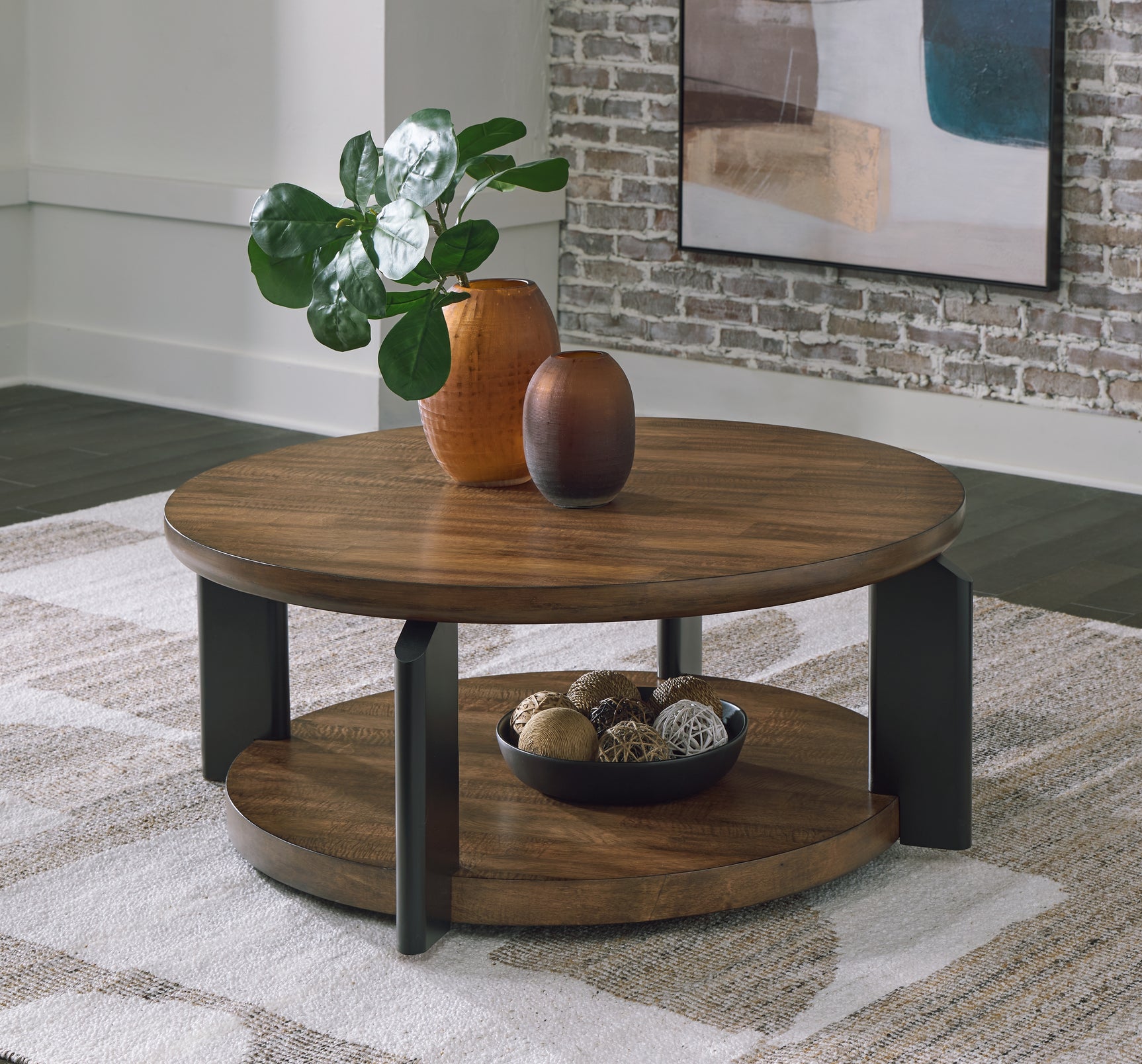 Sam's Furniture - Ashley Furniture - Kraeburn Coffee Table - Round Cocktail Table / Brown/Black - T624-8
