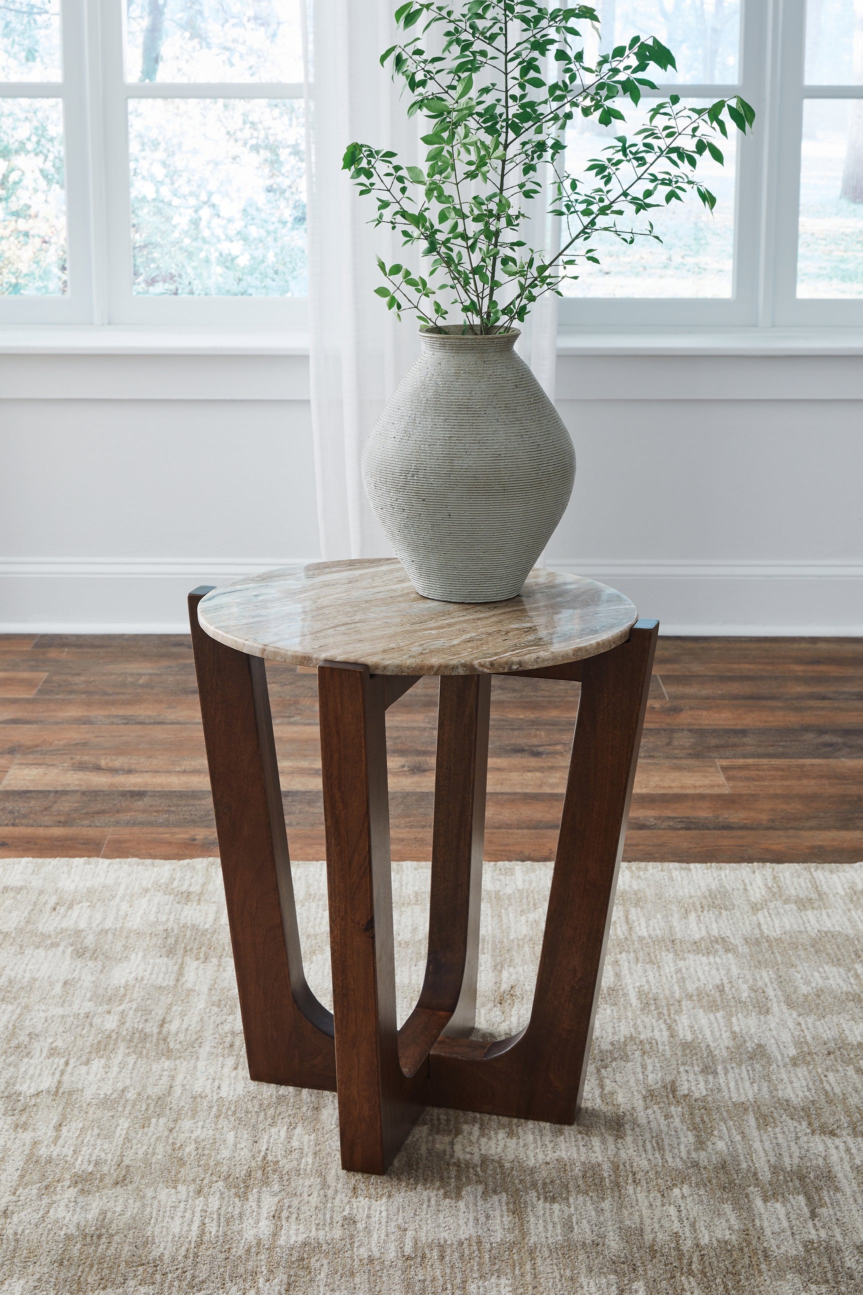 Sam's Furniture - Ashley Furniture - Tanidore End Table - Round End Table / Warm Brown - T667-6