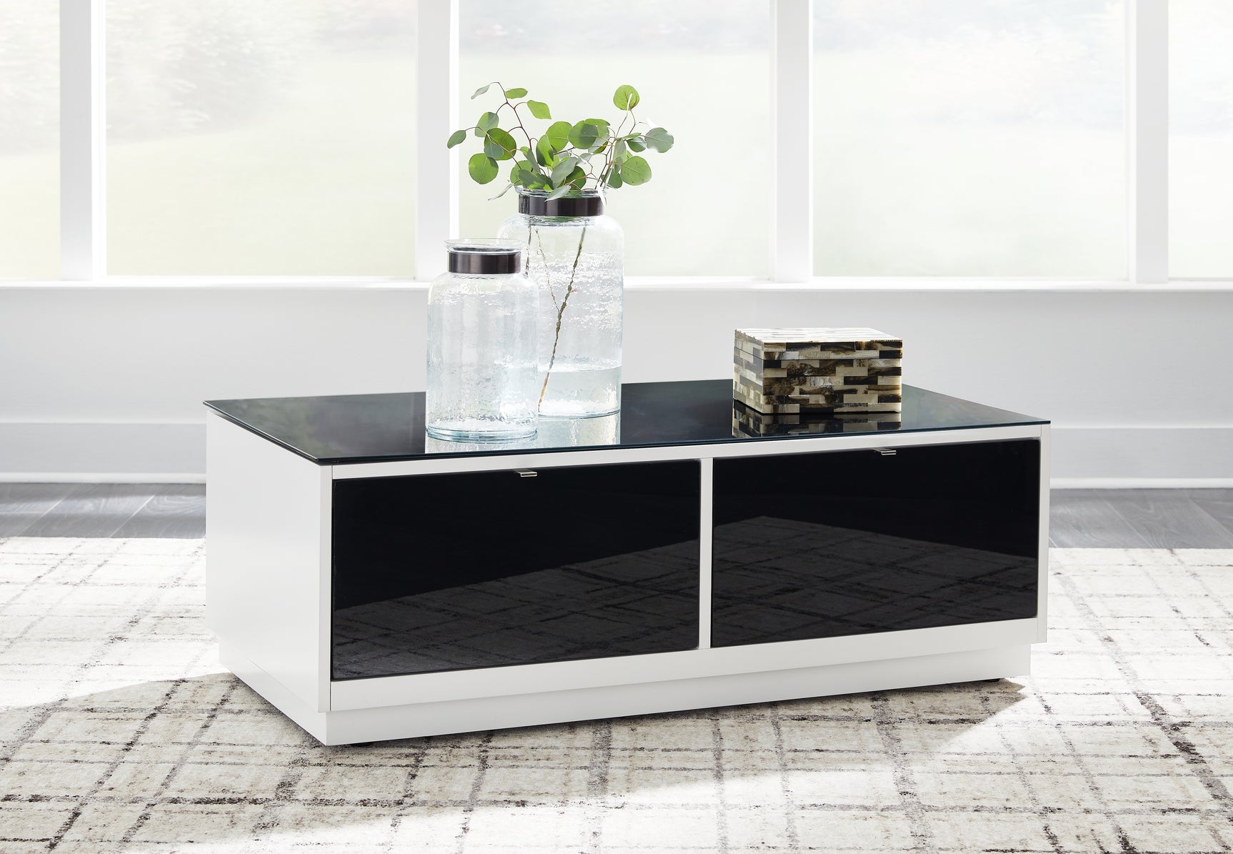 Sam's Furniture - Ashley Furniture - Gardoni Coffee Table - Rectangular Cocktail Table / White/Black - T756-1