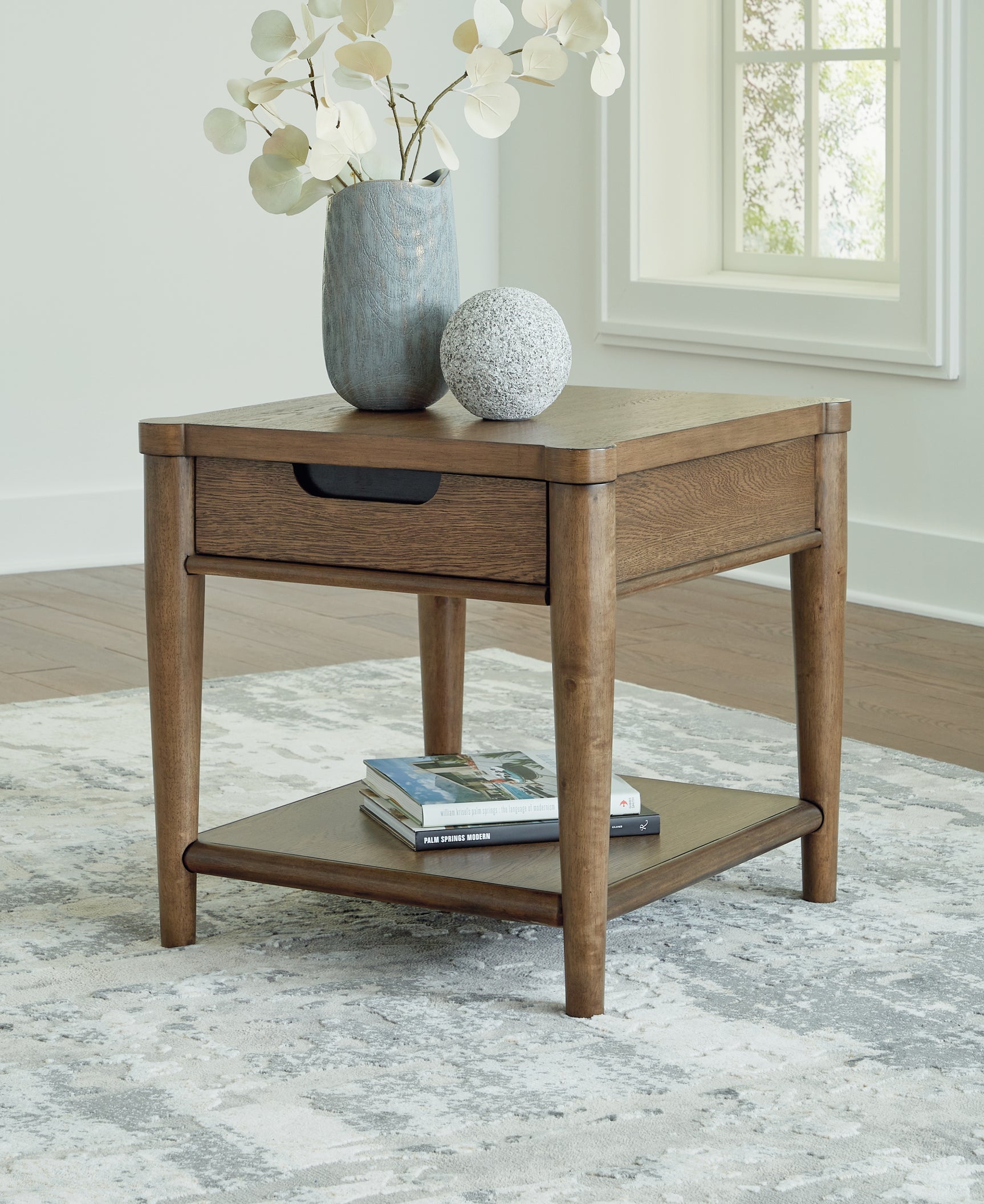 Sam's Furniture - Ashley Furniture - Roanhowe End Table - Rectangular End Table / Brown - T769-3