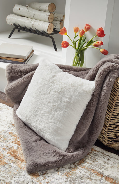 Sam's Furniture - Ashley Furniture - Gariland Pillows - Pillow (4/CS) / White - A1000863