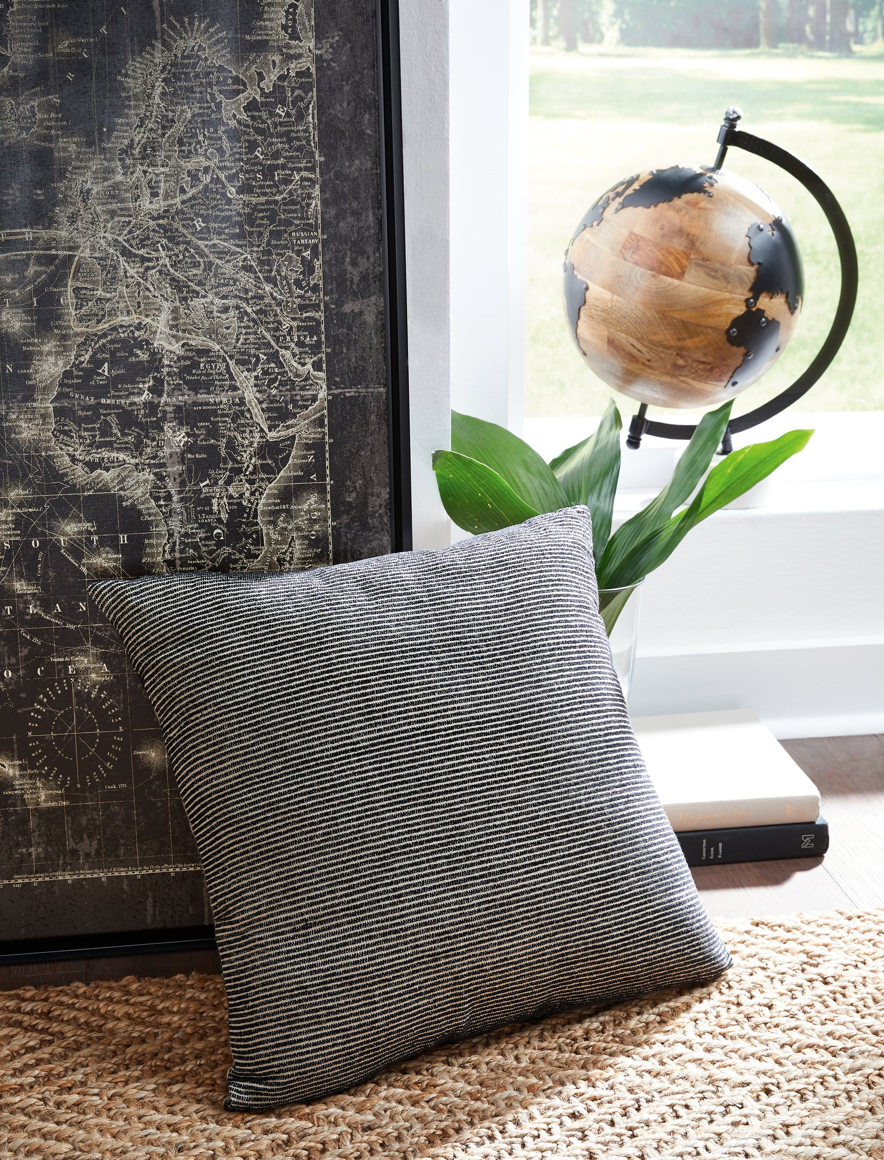 Sam's Furniture - Ashley Furniture - Edelmont Pillows - Pillow / Black/Linen - A1000962P