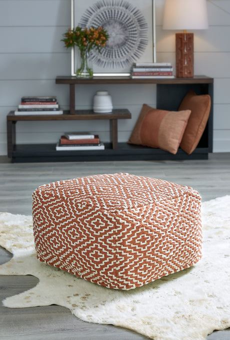 Sam's Furniture - Ashley Furniture - Brynnsen Pouf - Pouf / Rust/Ivory - A1001056