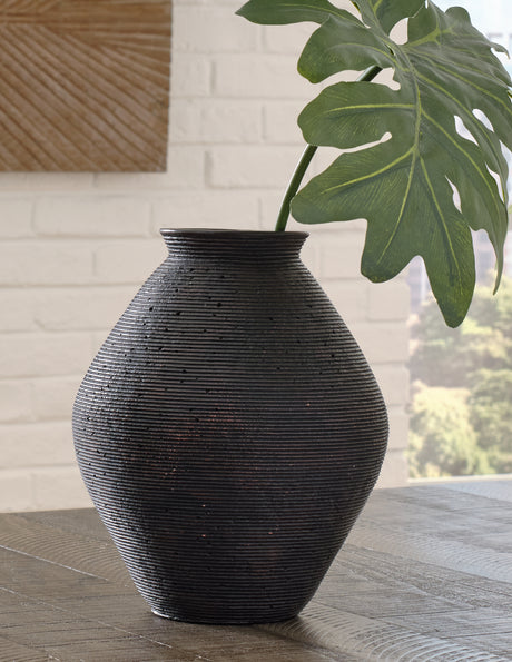 Sam's Furniture - Ashley Furniture - Hannela Vase - Vase / Antique Tan - A2000513