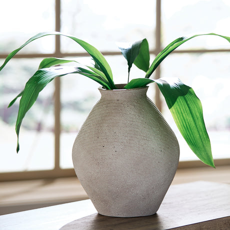 Sam's Furniture - Ashley Furniture - Hannela Vase - Vase / Antique Tan - A2000513