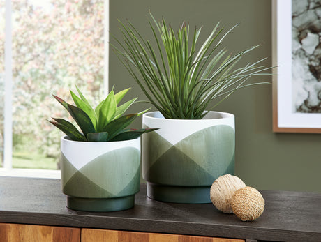 Sam's Furniture - Ashley Furniture - Ardenridge Planter (Set of 2) - Planter Set (Set of 2) / Green/White - A2000579