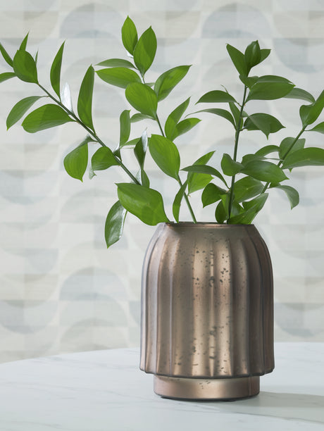 Sam's Furniture - Ashley Furniture - Briarcott Vase - Vase / Brown - A2000703