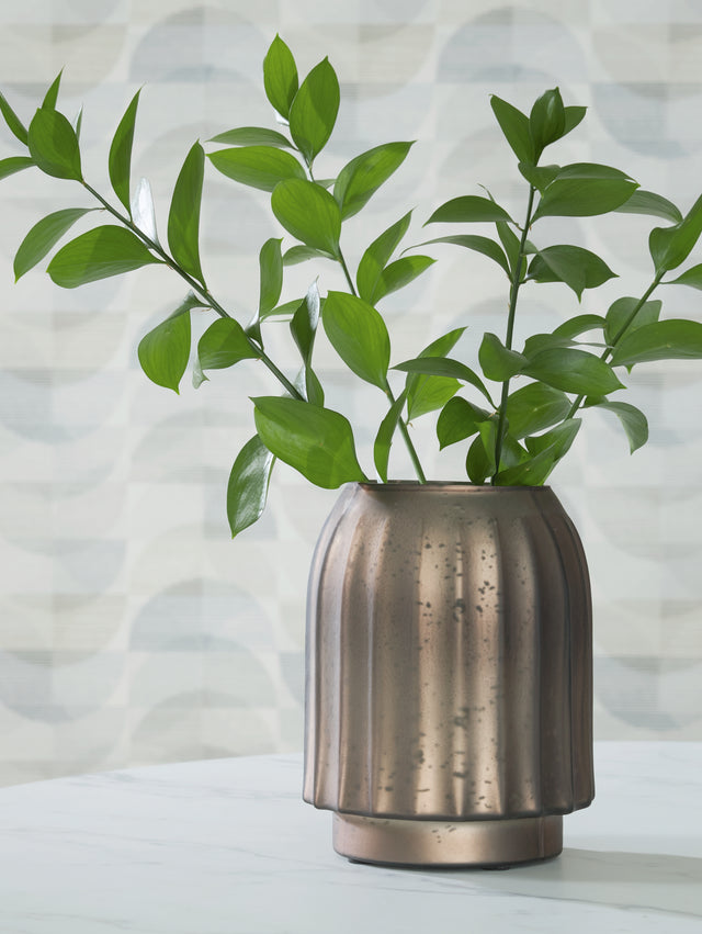 Sam's Furniture - Ashley Furniture - Briarcott Vase - Vase / Brown - A2000703